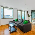 New Listing! 2Br With Balcony In Stratford, 3Min Dlr