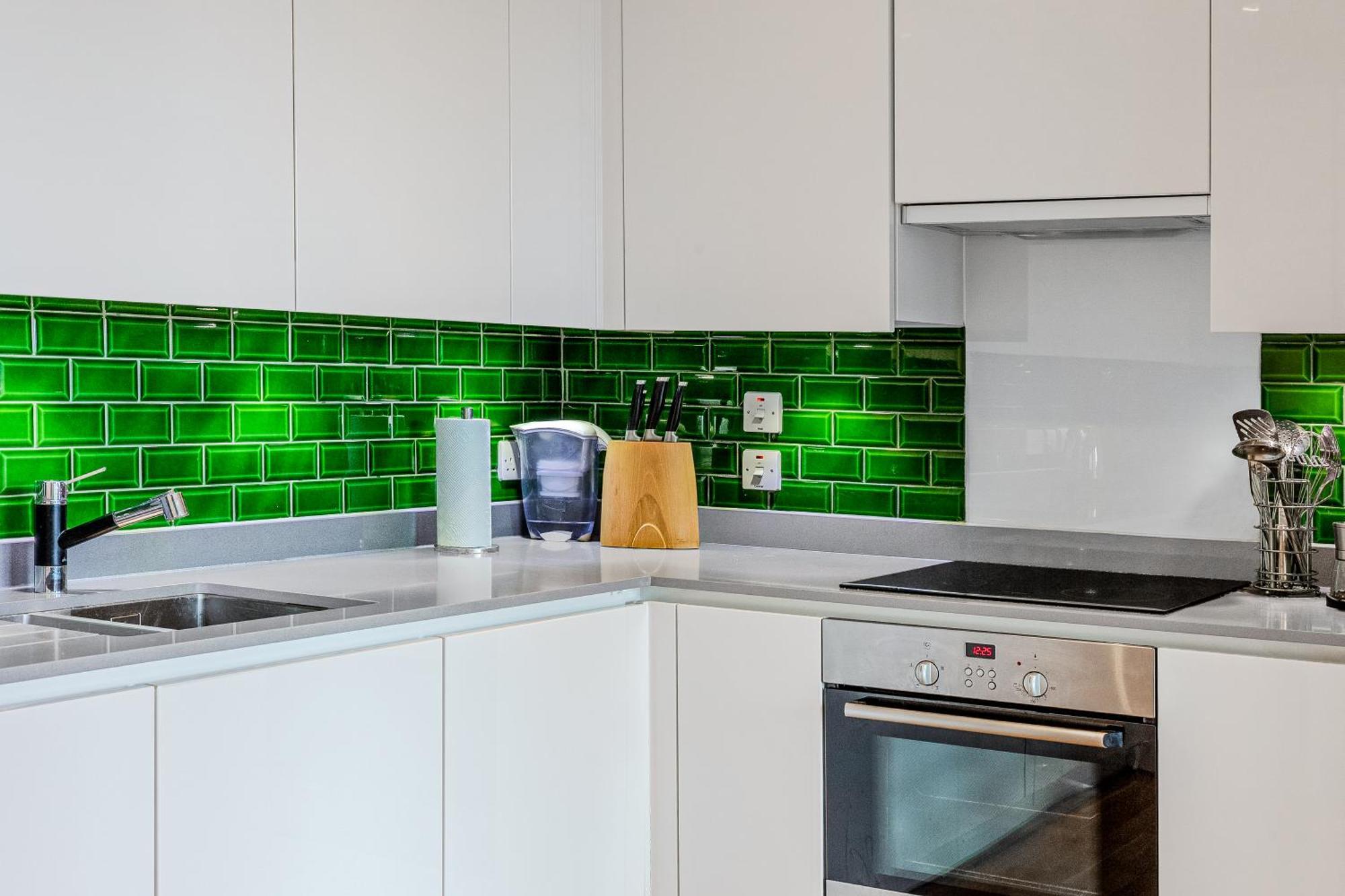 New Listing! 2br With Balcony In Stratford, 3min Dlr Appartamento *