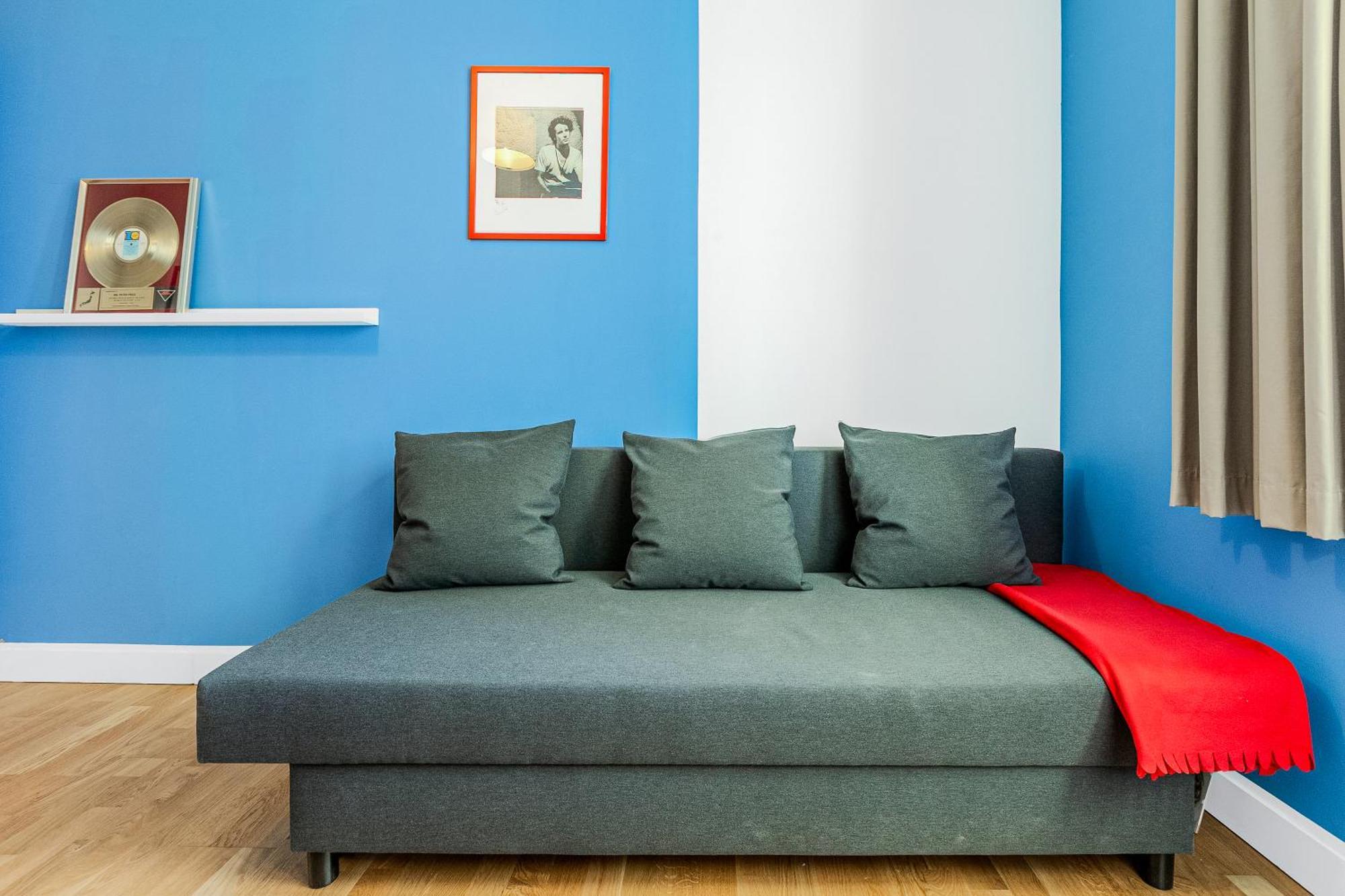 New Listing! 2br With Balcony In Stratford, 3min Dlr Londra